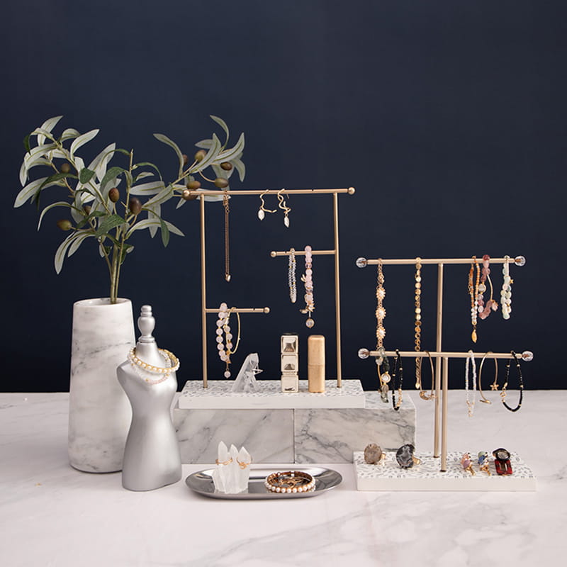 Smyckesförvaringsställ med bas